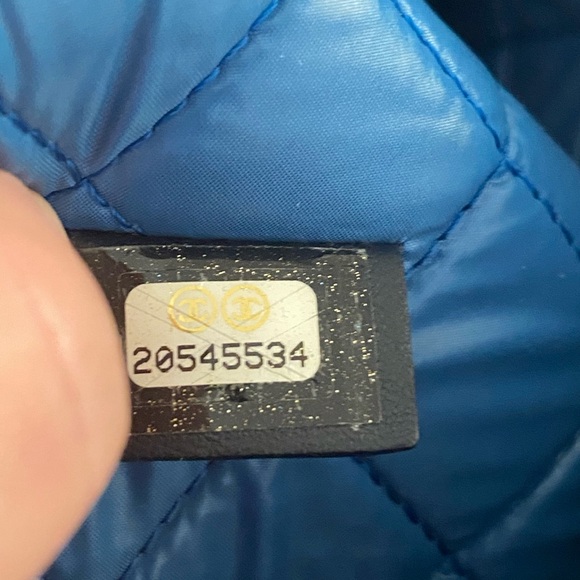 SOLD 🌟Chanel Limited Edition Dubai Cruise Clutch - Picture 15 of 15